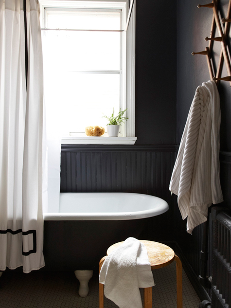 Black bathroom