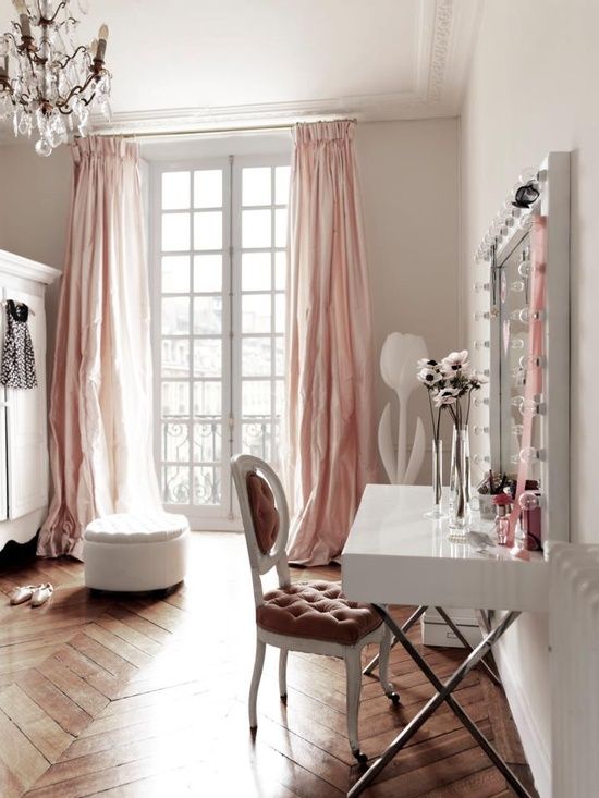 French dresser